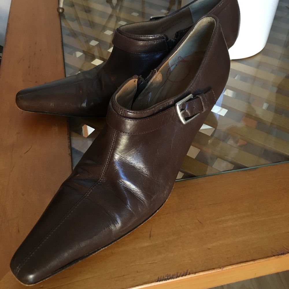 Coach side zip booties, Sz 8. Gently used.